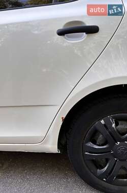 Хэтчбек Skoda Fabia 2012 в 