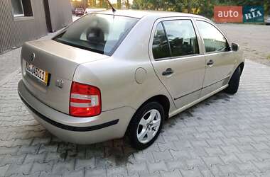 Седан Skoda Fabia 2005 в 