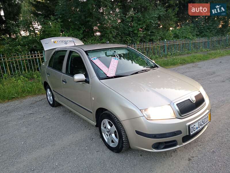 Седан Skoda Fabia 2005 в Тернополі