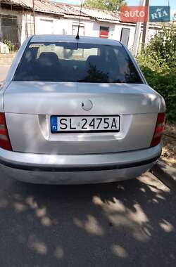 Седан Skoda Fabia 2004 в 