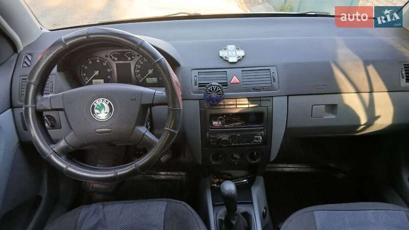 Хэтчбек Skoda Fabia 2001 в Запорожье