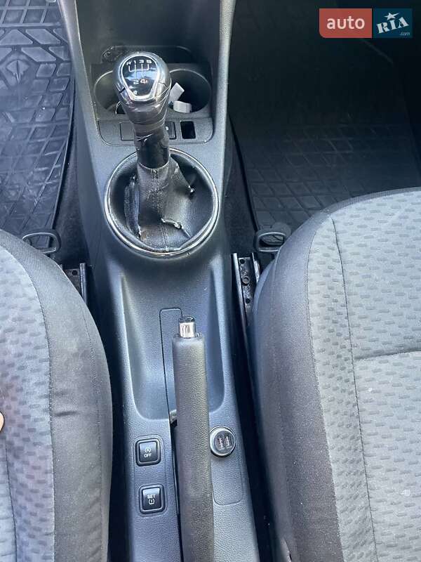 Универсал Skoda Fabia 2010 в Ужгороде