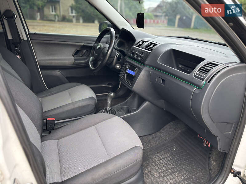 Универсал Skoda Fabia 2011 в Солотвине