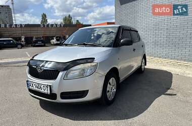 Хэтчбек Skoda Fabia 2008 в Харькове