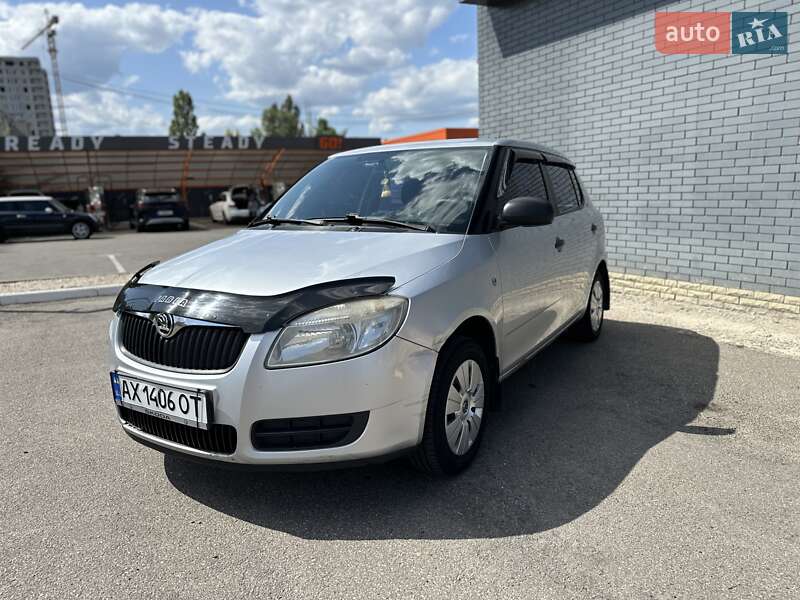 Хэтчбек Skoda Fabia 2008 в 