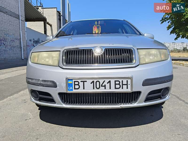 Хэтчбек Skoda Fabia 2005 в Арбузинке