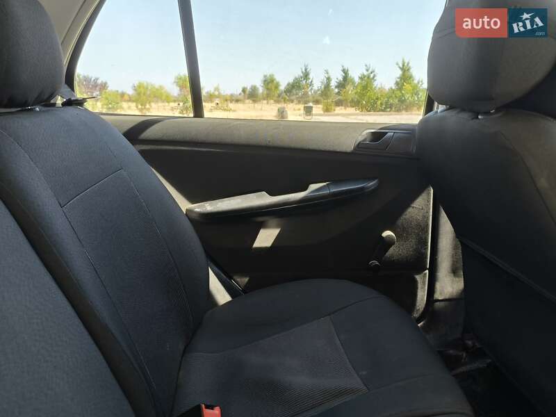 Хэтчбек Skoda Fabia 2005 в Арбузинке