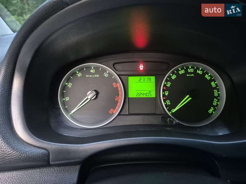 Хэтчбек Skoda Fabia 2008 в Броварах