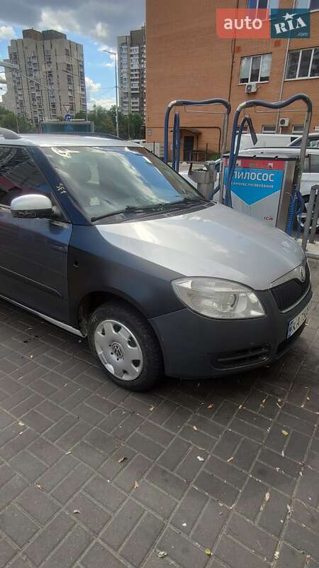 Універсал Skoda Fabia 2008 в Києві