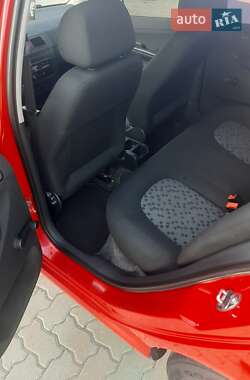 Седан Skoda Fabia 2006 в Хмельницком