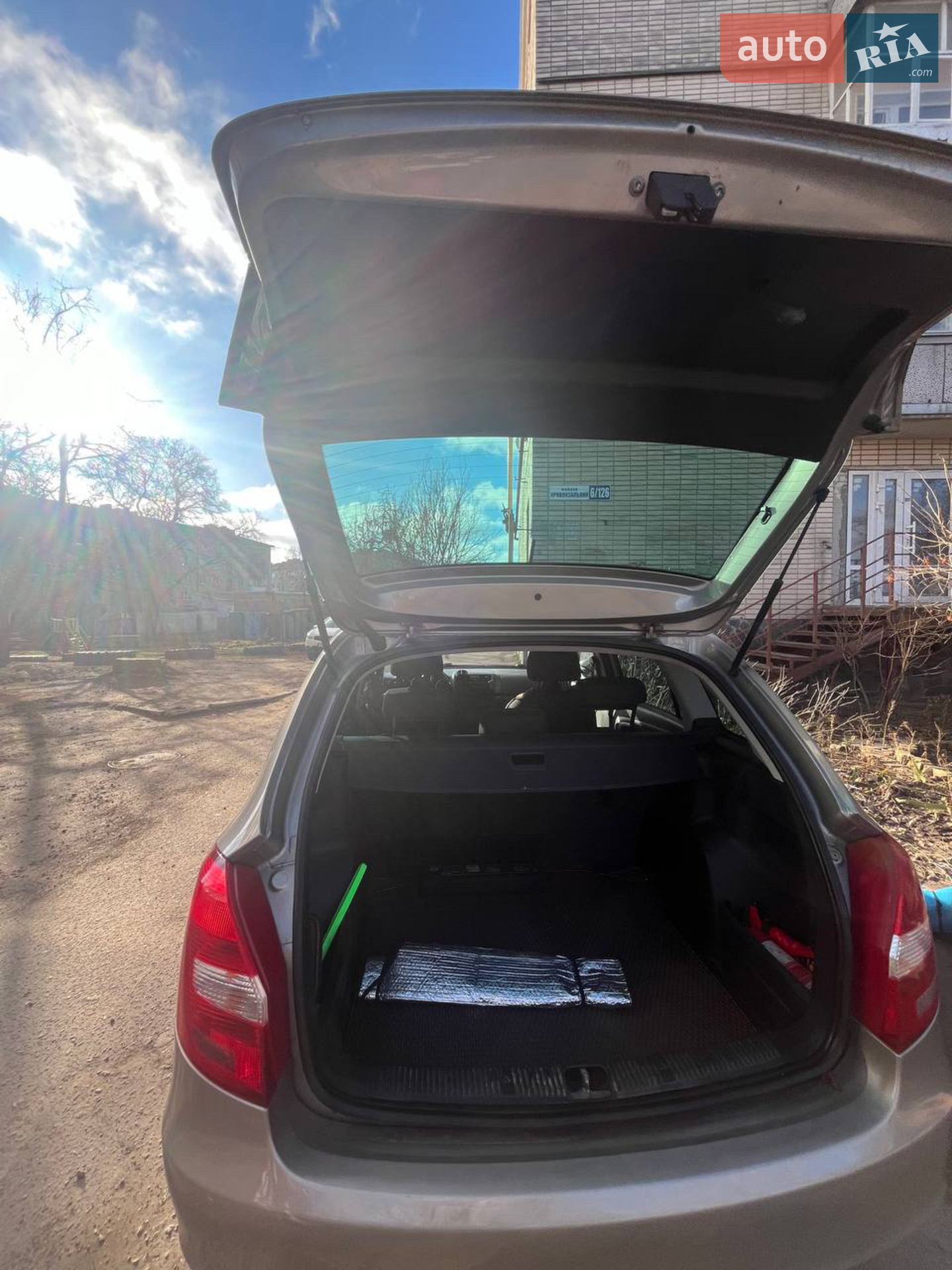 2014 Skoda Fabia - мініатюра 2