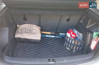 Хэтчбек Skoda Fabia 2011 в Львове