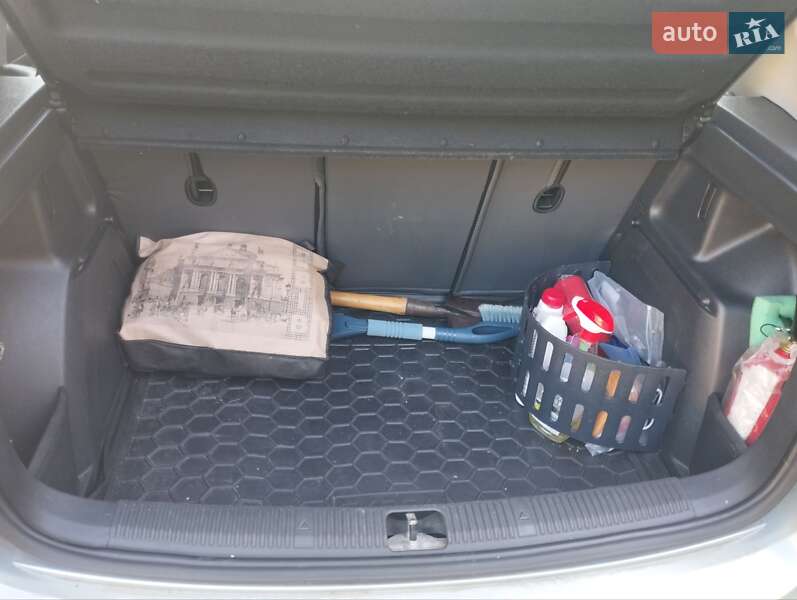 Хетчбек Skoda Fabia 2011 в Львові фото 2 Хетчбек Skoda Fabia 2011 в Львові