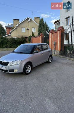 Хэтчбек Skoda Fabia 2008 в 