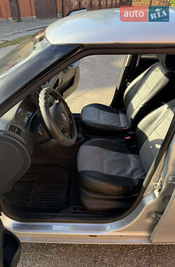 Хэтчбек Skoda Fabia 2008 в 