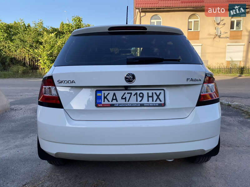 Хетчбек Skoda Fabia 2016 в Києві