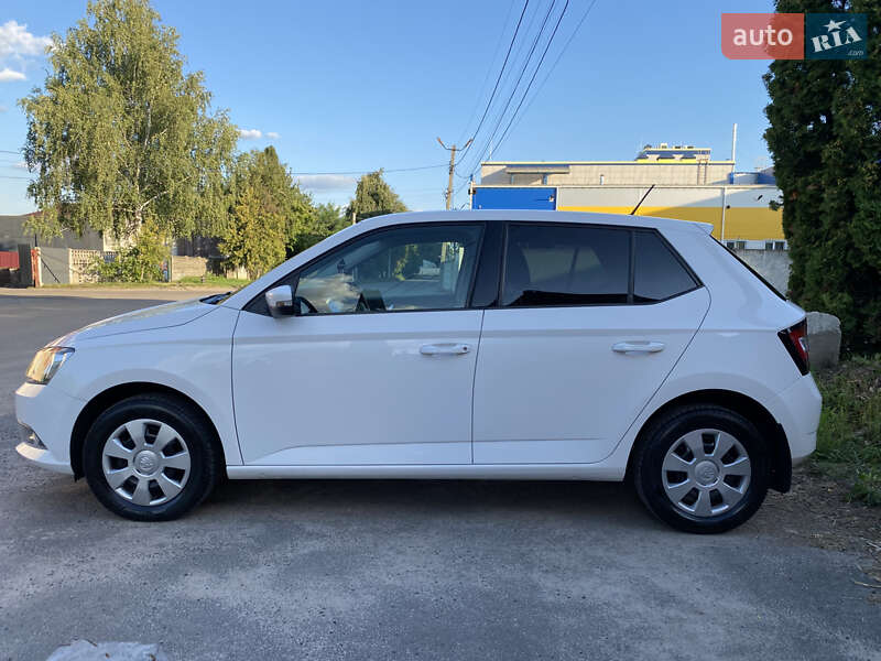 Хетчбек Skoda Fabia 2016 в Києві