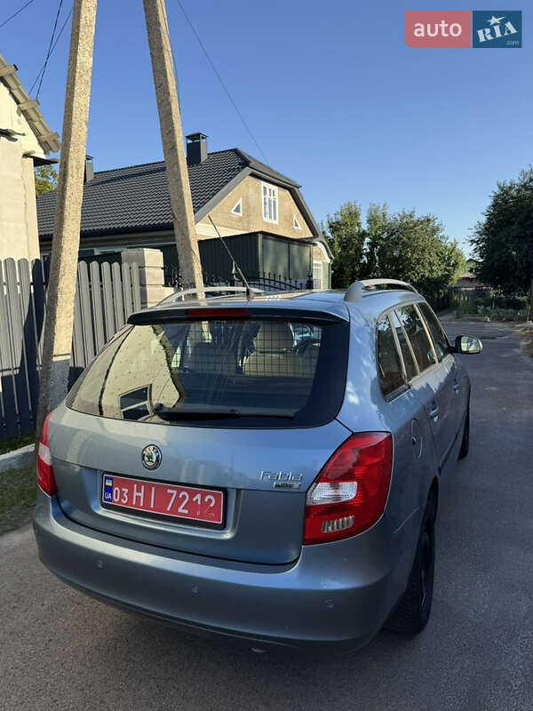 Универсал Skoda Fabia 2009 в Луцке