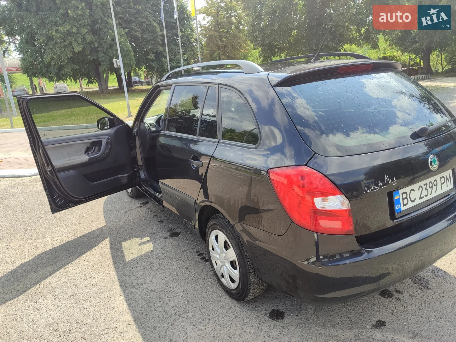 2011 Skoda Fabia - мініатюра 10