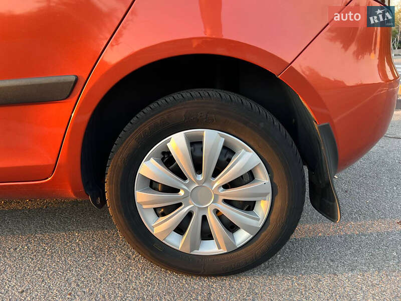 Хэтчбек Skoda Fabia 2007 в Запорожье