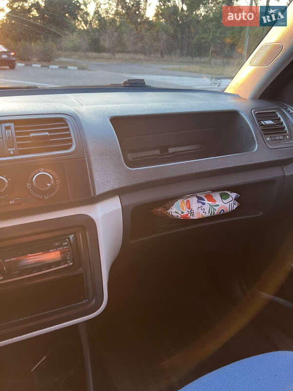 Хэтчбек Skoda Fabia 2007 в Запорожье