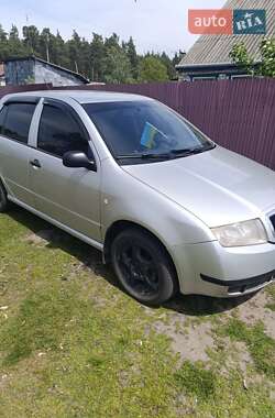 Хетчбек Skoda Fabia 2002 в Свессе