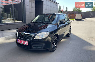 Хетчбек Skoda Fabia 2008 в  фото 16 Хетчбек Skoda Fabia 2008 в