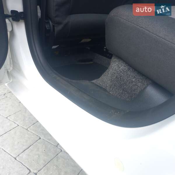 Хетчбек Skoda Fabia 2009 в Львові фото 10 Хетчбек Skoda Fabia 2009 в Львові