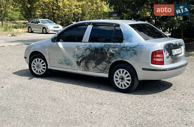 Седан Skoda Fabia 2001 в 