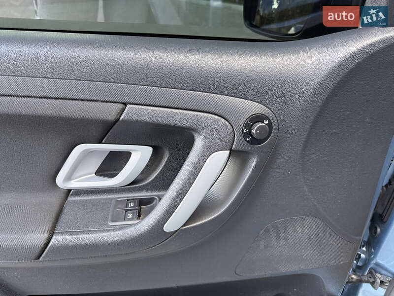 Універсал Skoda Fabia 2009 в Полтаві фото 60 Універсал Skoda Fabia 2009 в Полтаві