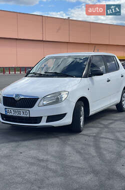 Хэтчбек Skoda Fabia 2011 в 