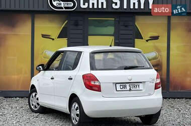 Хэтчбек Skoda Fabia 2009 в 