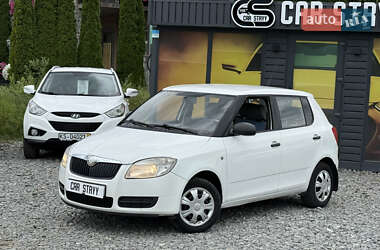 Хэтчбек Skoda Fabia 2009 в 
