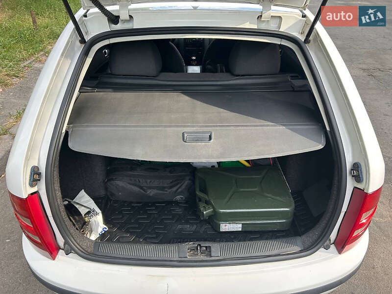 Универсал Skoda Fabia 2003 в Киеве