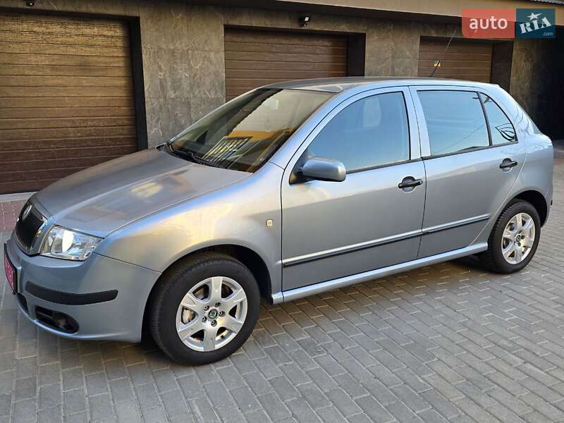 Хэтчбек Skoda Fabia 2005 в Харькове