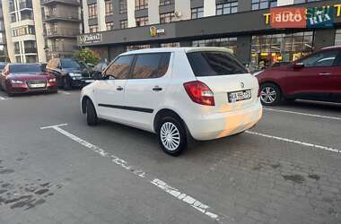 Хэтчбек Skoda Fabia 2011 в 