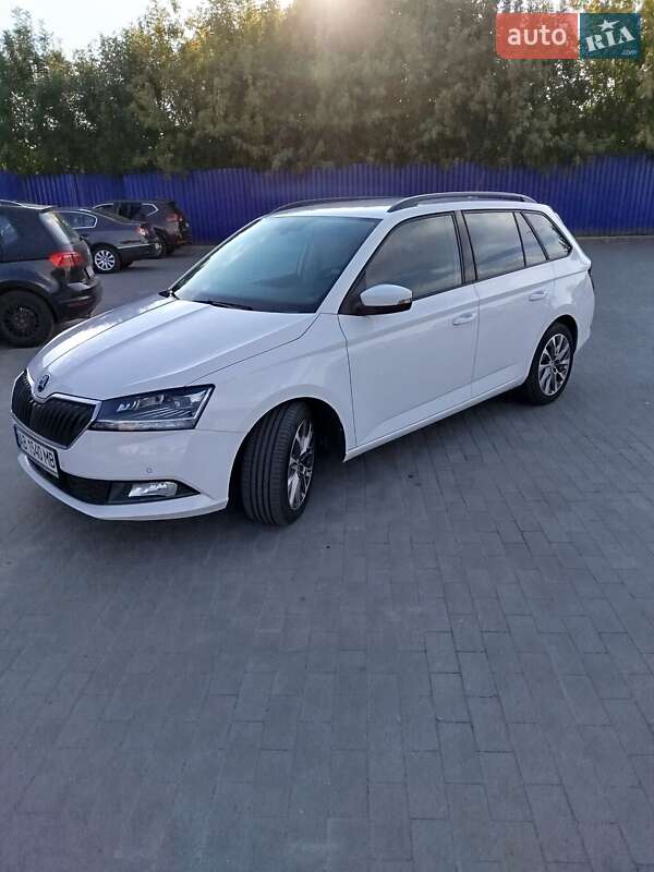 Универсал Skoda Fabia 2022 в Виннице