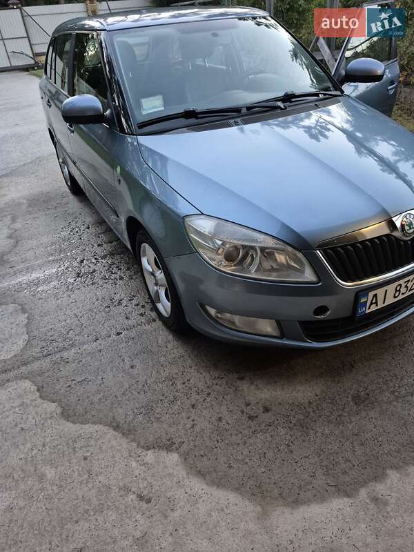 Універсал Skoda Fabia 2011 в Києві