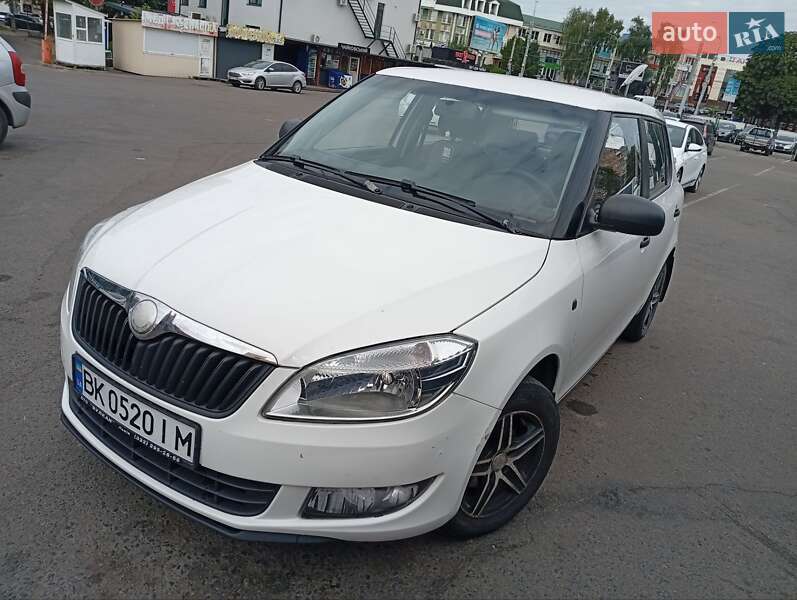 Хэтчбек Skoda Fabia 2011 в Ровно фото 7 Хэтчбек Skoda Fabia 2011 в Ровно