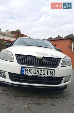 Хэтчбек Skoda Fabia 2011 в 