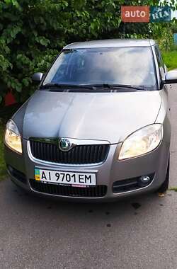 Універсал Skoda Fabia 2008 в Гребінках