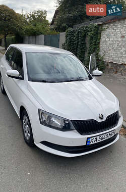 Хэтчбек Skoda Fabia 2016 в Киеве