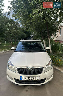 Універсал Skoda Fabia 2012 в Рівному