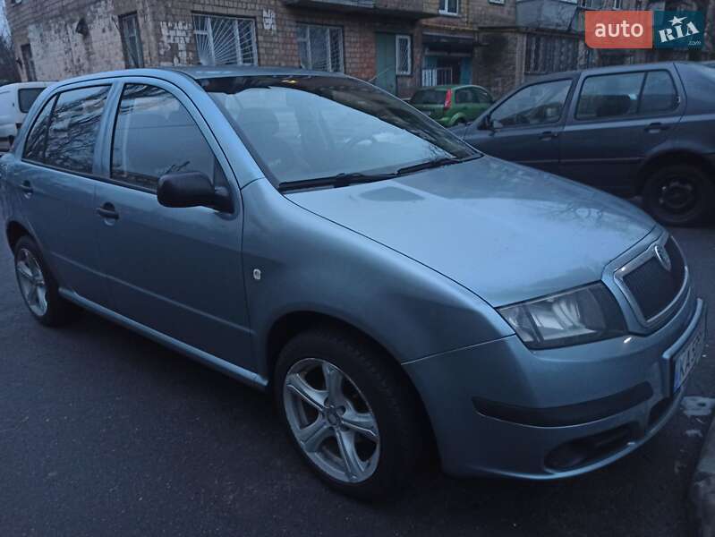 Хэтчбек Skoda Fabia 2006 в Киеве