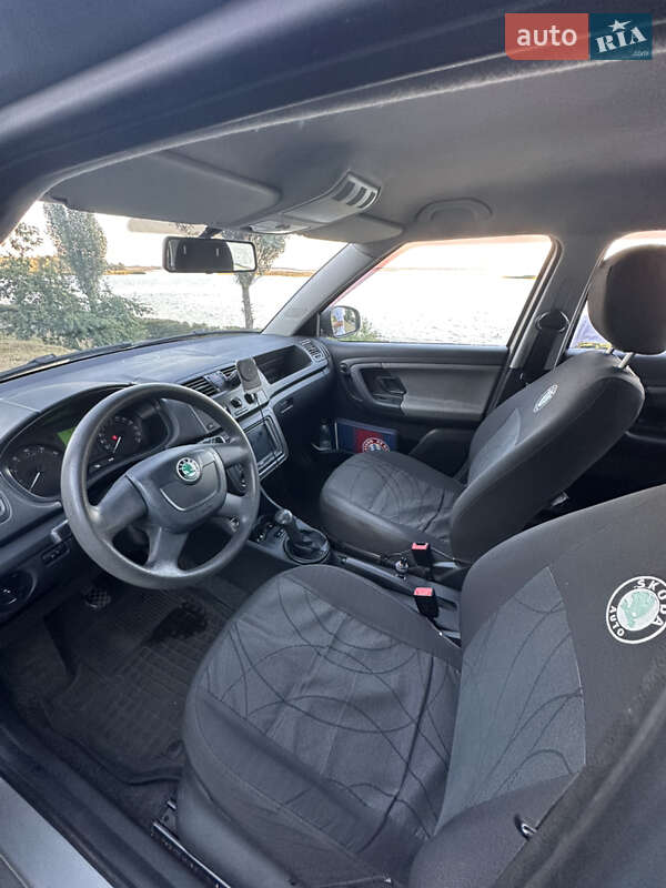 Хэтчбек Skoda Fabia 2011 в Киеве