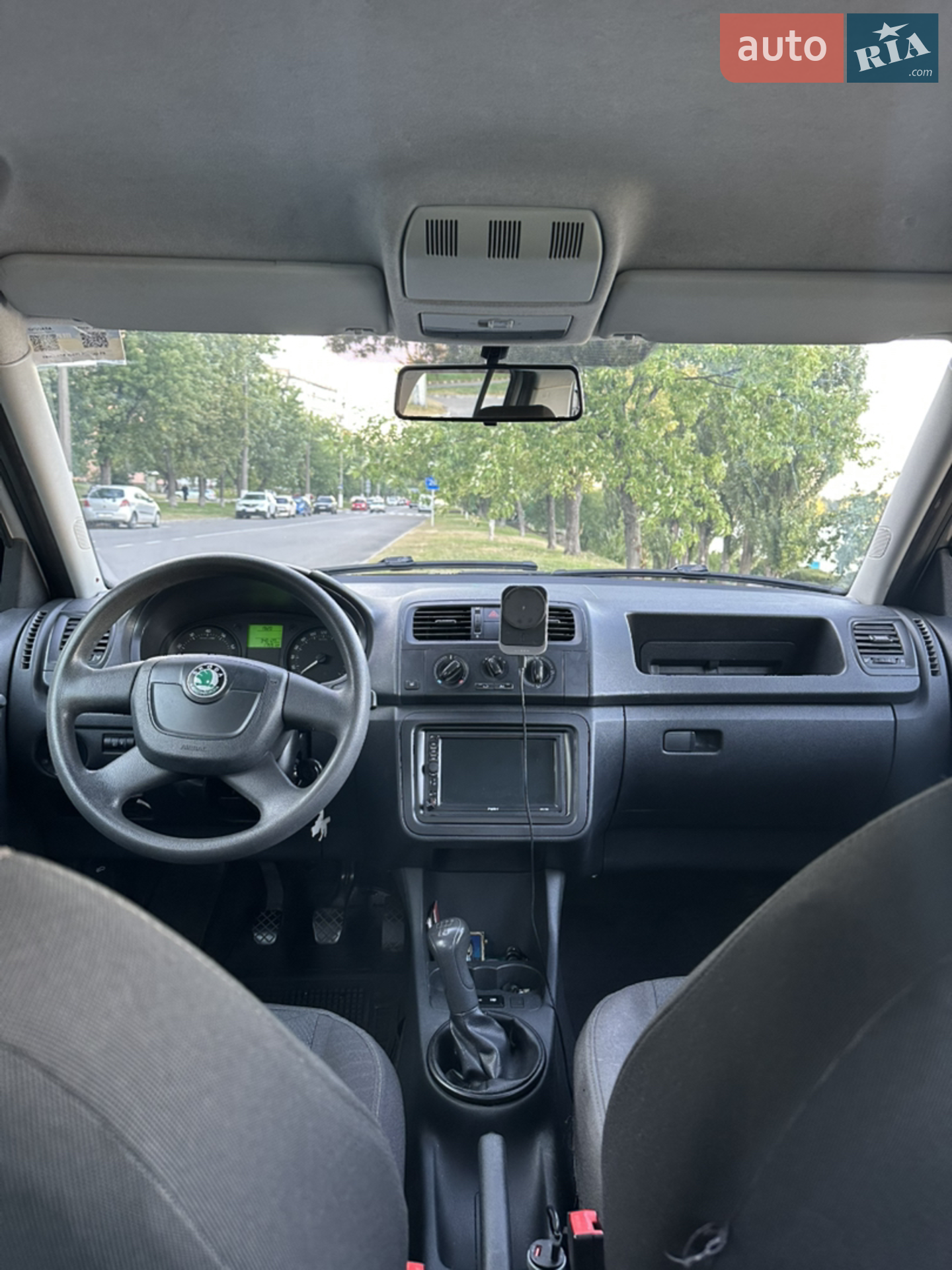 2011 Skoda Fabia - мініатюра 10