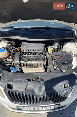 Хэтчбек Skoda Fabia 2011 в 