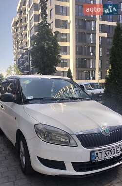 Хэтчбек Skoda Fabia 2012 в Тысменице