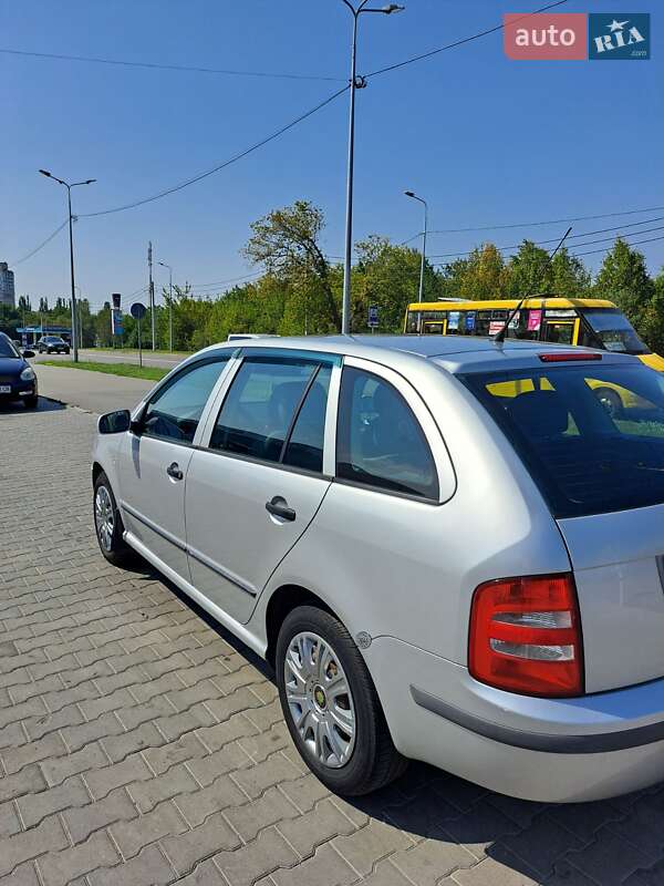 Универсал Skoda Fabia 2002 в Полтаве