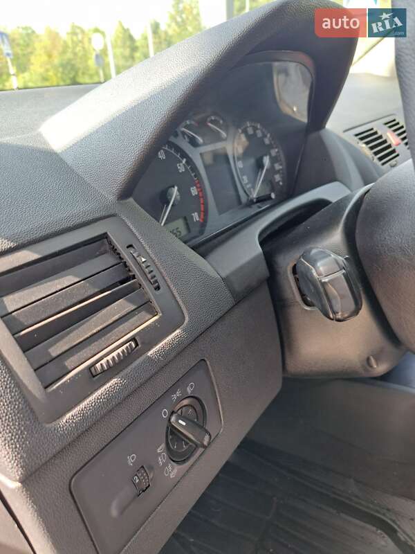 Универсал Skoda Fabia 2002 в Полтаве